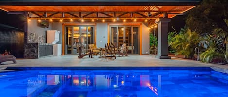 Vila | 2 quartos, escrivaninha