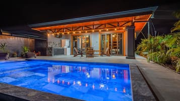 Villa | 2 slaapkamers, een bureau