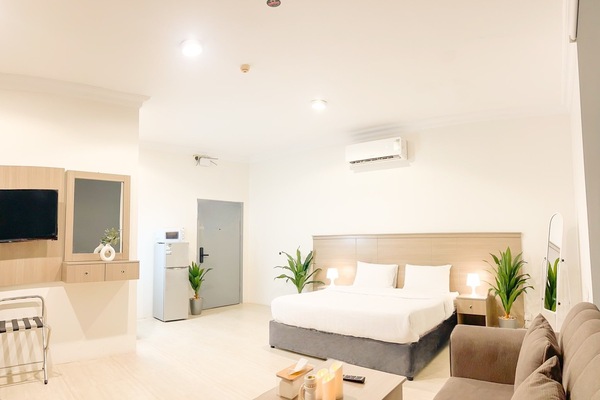 Deluxe Studio Suite | Living area