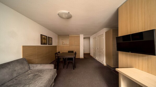 Apartment | Living room