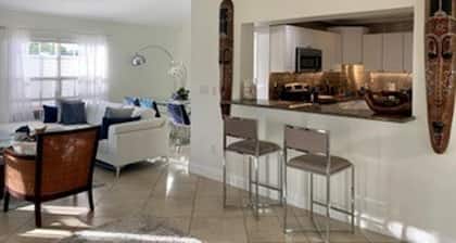 House - Sleeps 6 - Hot Tub - Garden - Near Beach