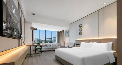 Madison Hotel Wuhan Huanghelou