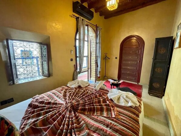 1 chambre, fer et planche à repasser, Wi-Fi, draps fournis