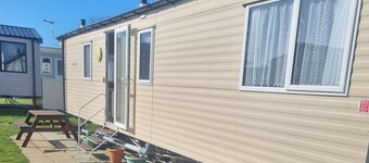 Trecco Bay Porthcawl 2-bed Caravan, Sleeps 6