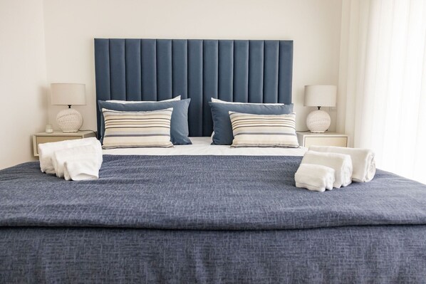 3 chambres, fer et planche à repasser, Wi-Fi gratuit, draps fournis