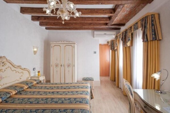 Cots/infant beds - Hotel Il Mercante di Venezia (Venice)