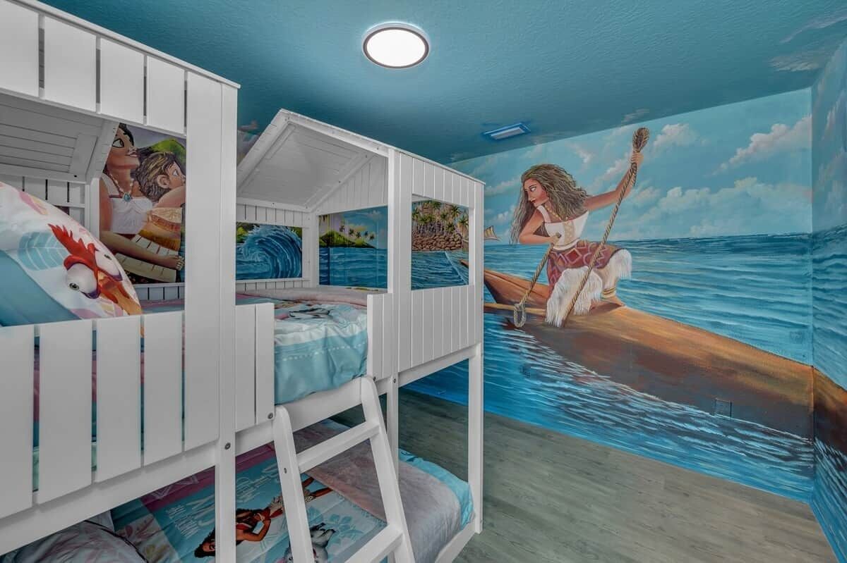 9 bedrooms, in-room safe, iron/ironing board, free WiFi