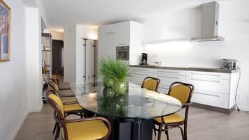 Apartment | Dining