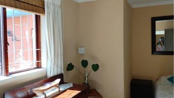 1 quarto, ferros/tábuas de passar roupa, Wi-Fi de cortesia