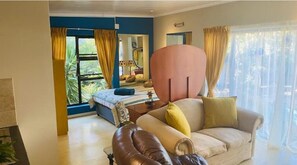 1 bedroom, iron/ironing board, free WiFi, bed sheets - Tranquil, cozy studio apartment close to the beach (Cape Town)