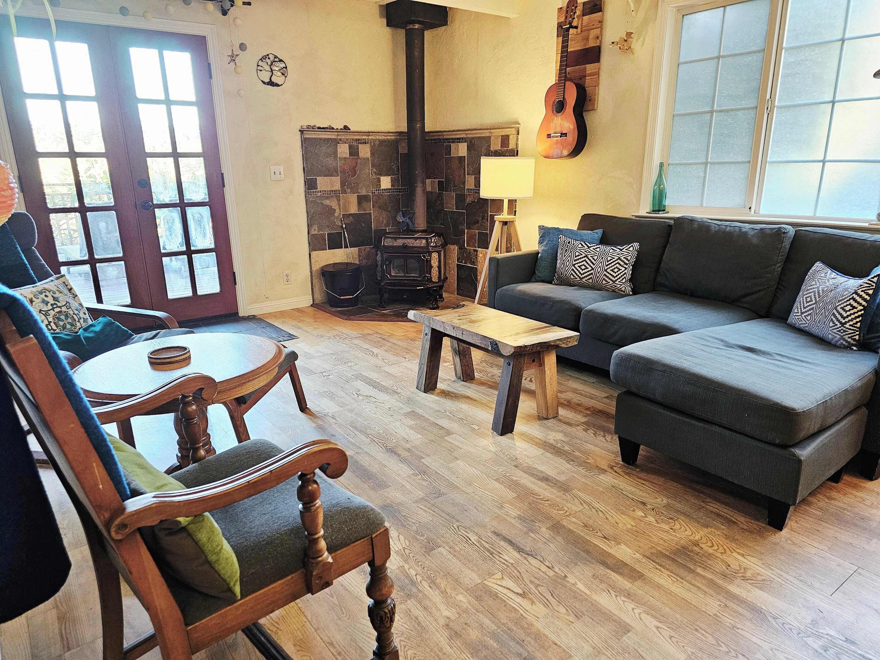 TV, fireplace, offices