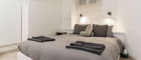 2 多间卧室、熨斗/熨衣板、WiFi、床单