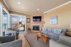 TV - Rio del Mar Paradise with sweeping oceanviews! (Aptos)