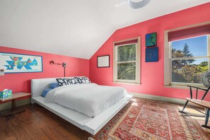 5 Schlafzimmer, Bügeleisen/Bügelbrett, Reisekinderbett, WLAN