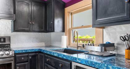 Charming 5 BD Victorian House by Beach Boardwalk