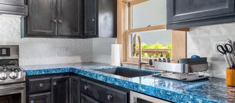 Charming 5 BD Victorian House by Beach Boardwalk