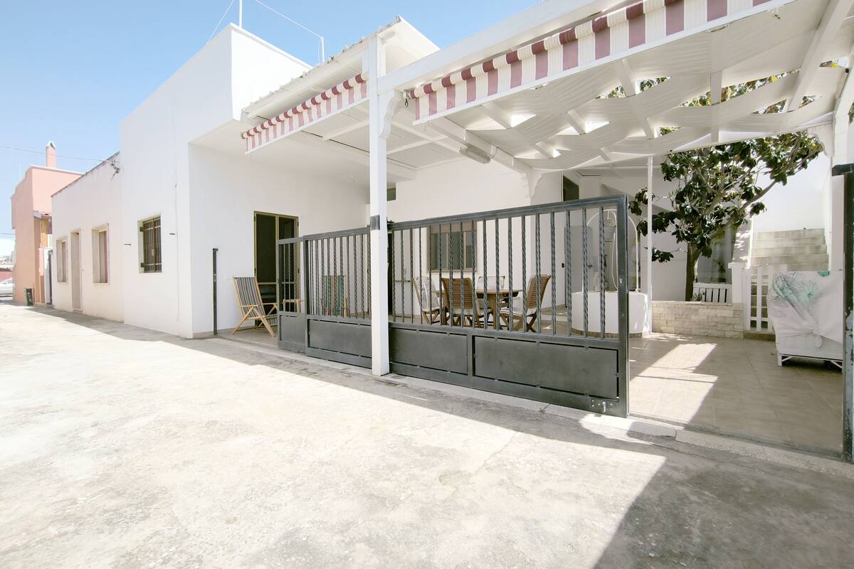 Fachada de la propiedad