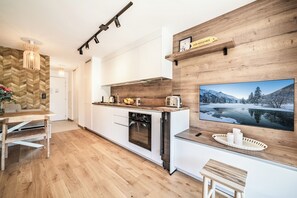Refrigerador, horno, parrilla de estufa y lavavajillas 