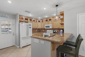 Townhome, Multiple Beds (Woodland Shores #1) | Private kitchen