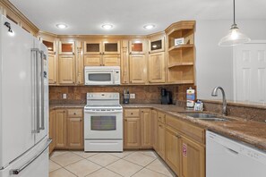 Townhome, Multiple Beds (Woodland Shores #1) | Private kitchen