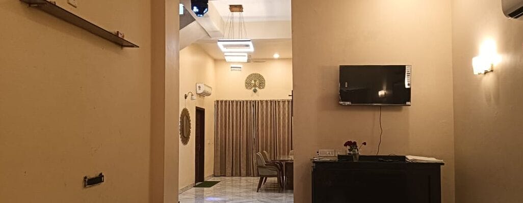 Standard-Einzelzimmer, Balkon, Poolblick | Wohnbereich