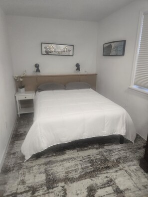 Room - Cozy studio in enjoyable Rogue River with WiFi, AC (Rogue River)