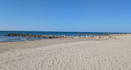 2BR Terrace SEA VIEW I Parking I Air-Cond.