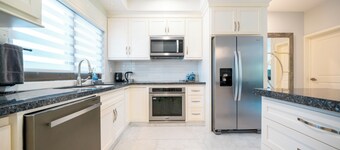 Luxury 2BR Condo with Pool - Paseo del Sol Playacar