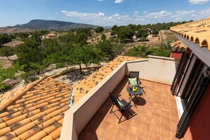 Terrace/patio - Hilltop Haven by Fidalsa (Aledo)