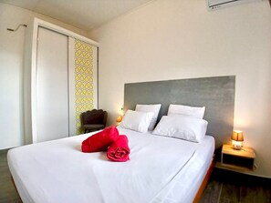 2 chambres, fer et planche à repasser, accès Internet, draps fournis