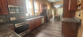 1st Floor 2BR Downtown + 2 Parking Spaces