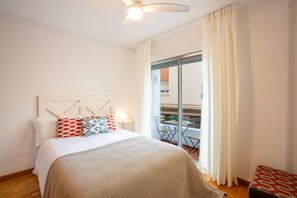 3 soverom, strykejern/-brett, wi-fi og sengetøy