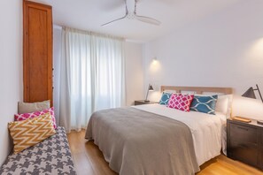 3 Schlafzimmer, Bügeleisen/Bügelbrett, WLAN, Bettwäsche