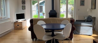 Delightful Norfolk countryside barn with free parking & WiFi, dog friendly too