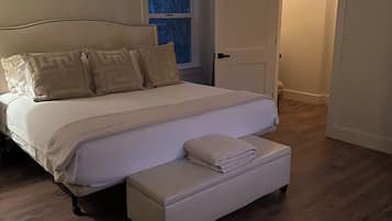 3 bedrooms, in-room safe, iron/ironing board, WiFi