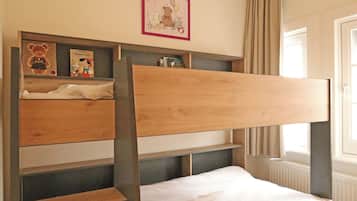 Vila | 5 quartos, ferros/tábuas de passar roupa, individualmente mobiliados