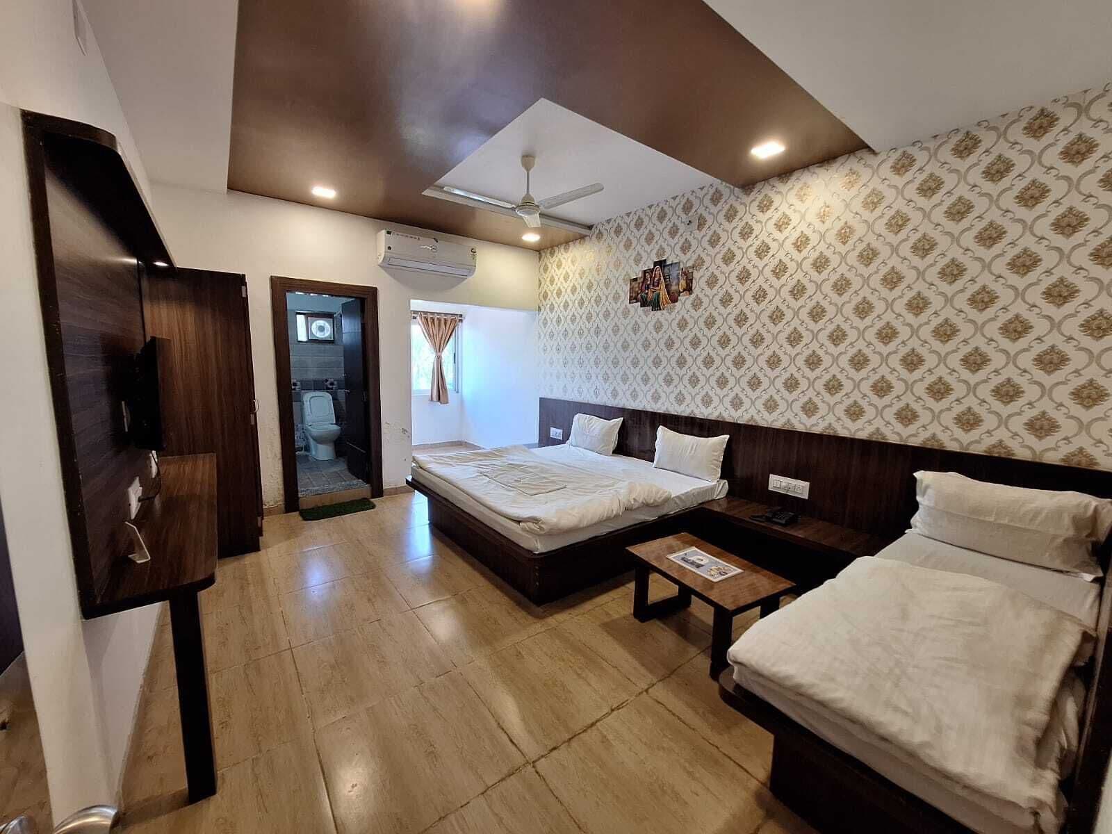 Superior Room | Desk, laptop workspace, free WiFi