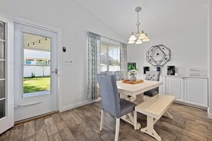 House, Multiple Beds (Happy Horizons) | Dining