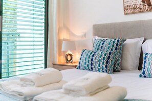 1 soverom, strykejern/-brett, internettilgang og sengetøy