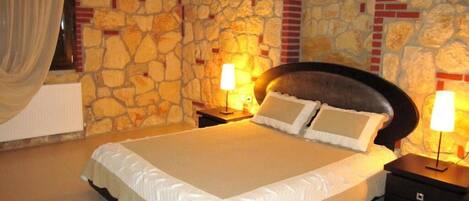 2 chambres, fer et planche Ă repasser, Wi-Fi, draps fournis