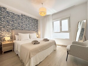 2 bedrooms, iron/ironing board, free WiFi, bed sheets