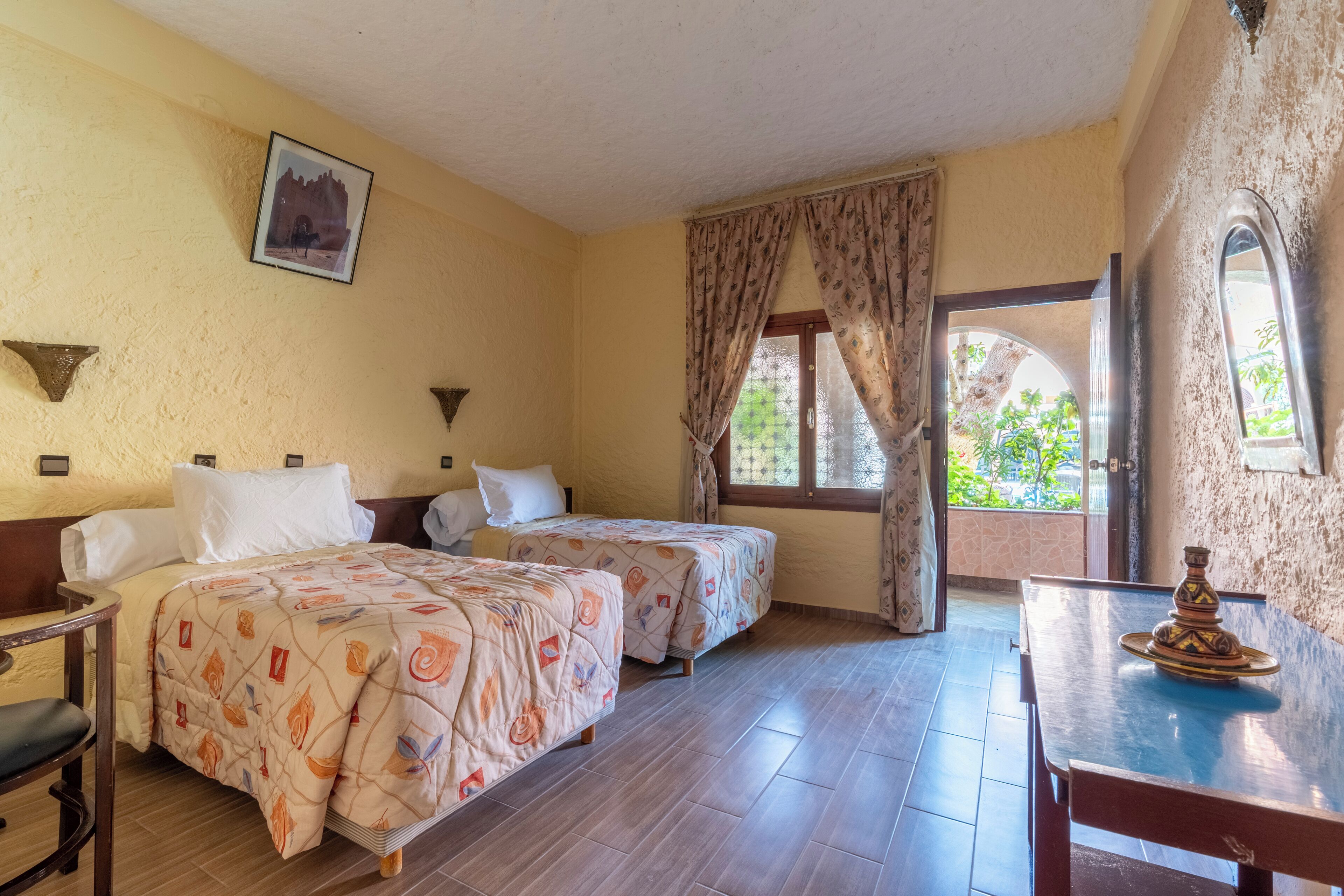 Egyptian cotton sheets, premium bedding, minibar, laptop workspace