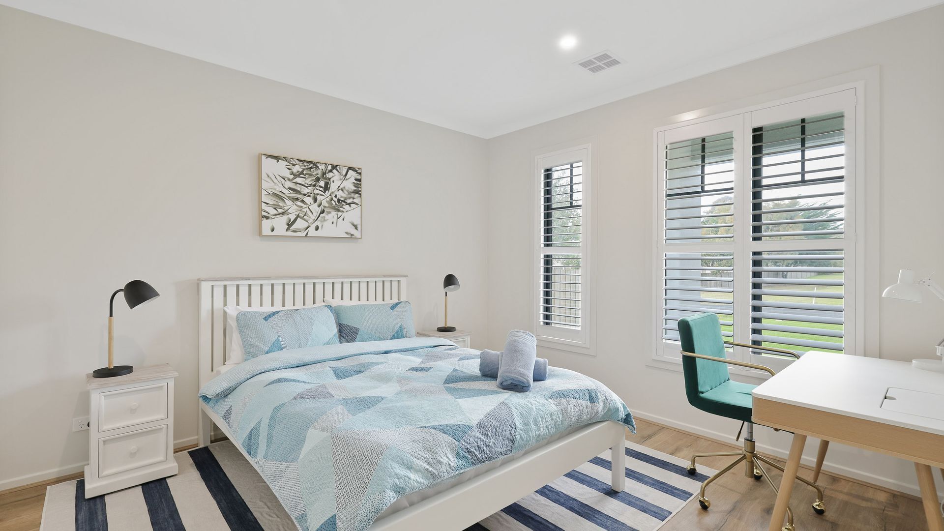 5 bedrooms, iron/ironing board, travel cot, Internet