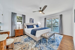 4 chambres, fer et planche à repasser, Wi-Fi, draps fournis