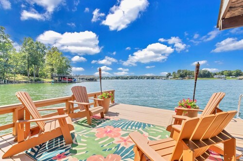 "Views to die for"/Family Friendly/Near HFB/ Dock/Kayaks/Patio/Deck/Grill/GmRm
