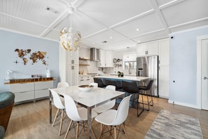 Townhome, Multiple Beds (Back to the Beach) | Dining