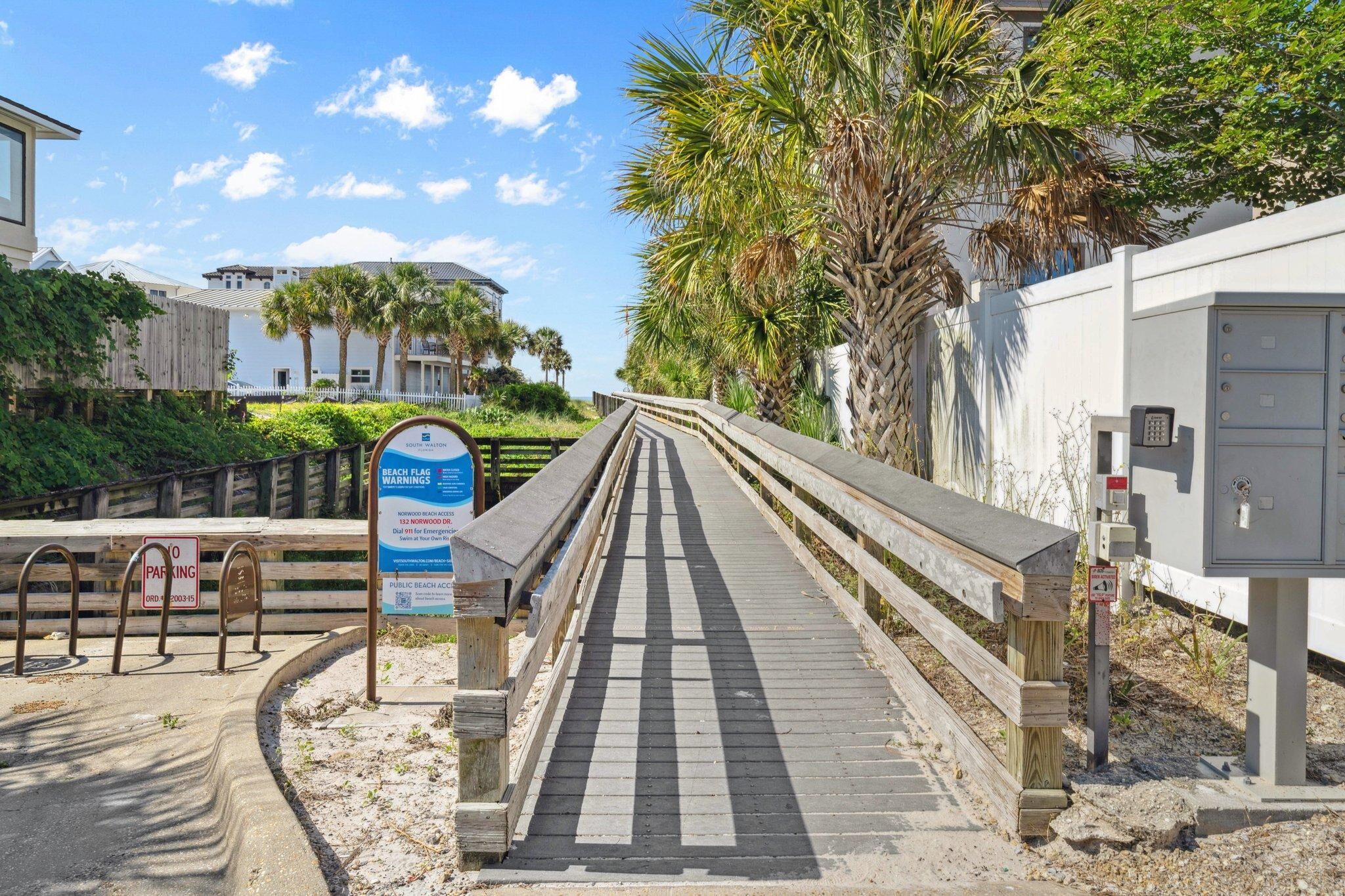 บ้านพัก, หลายเตียง (Back to the Beach) | บริเวณที่พัก