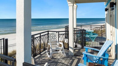 Coastal Gains: Where the Gulf is Your Backyard!