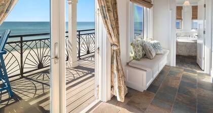 Coastal Gains: Where the Gulf is Your Backyard!