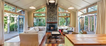 Peaceful Outlook - Hatepe Holiday Home